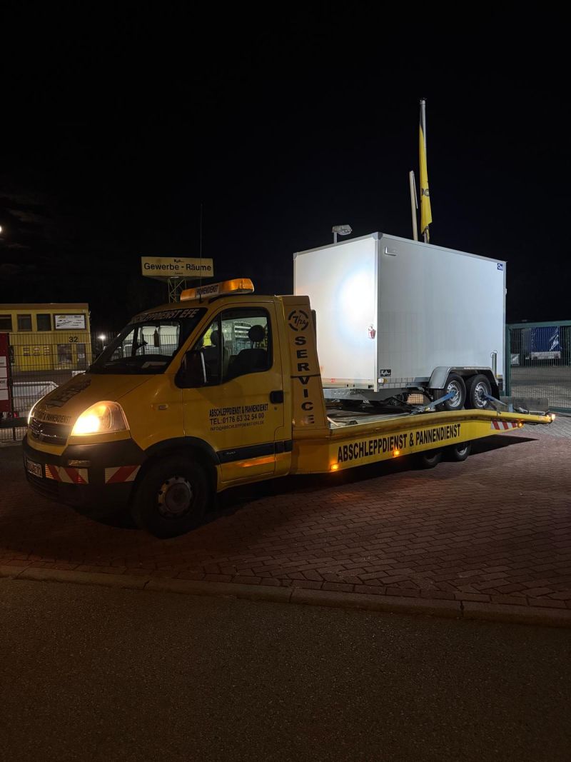 Nächtlicher Einsatz des Abschleppdienstes Efe